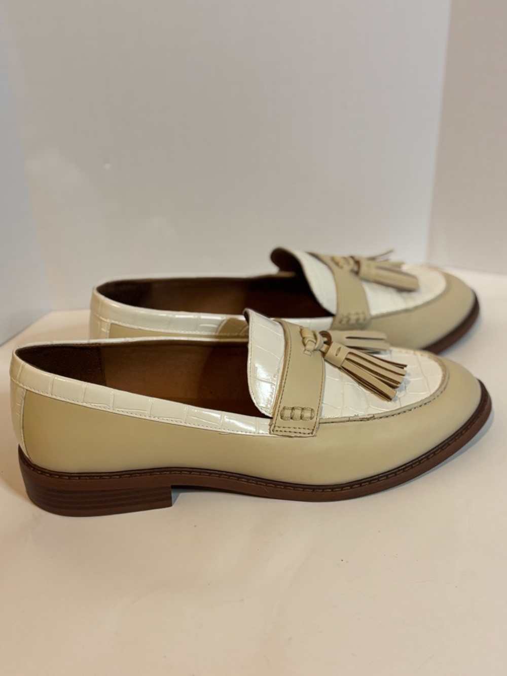 Franco Sarto Cream and White Tassel Loafers - Picture 5 of 9
